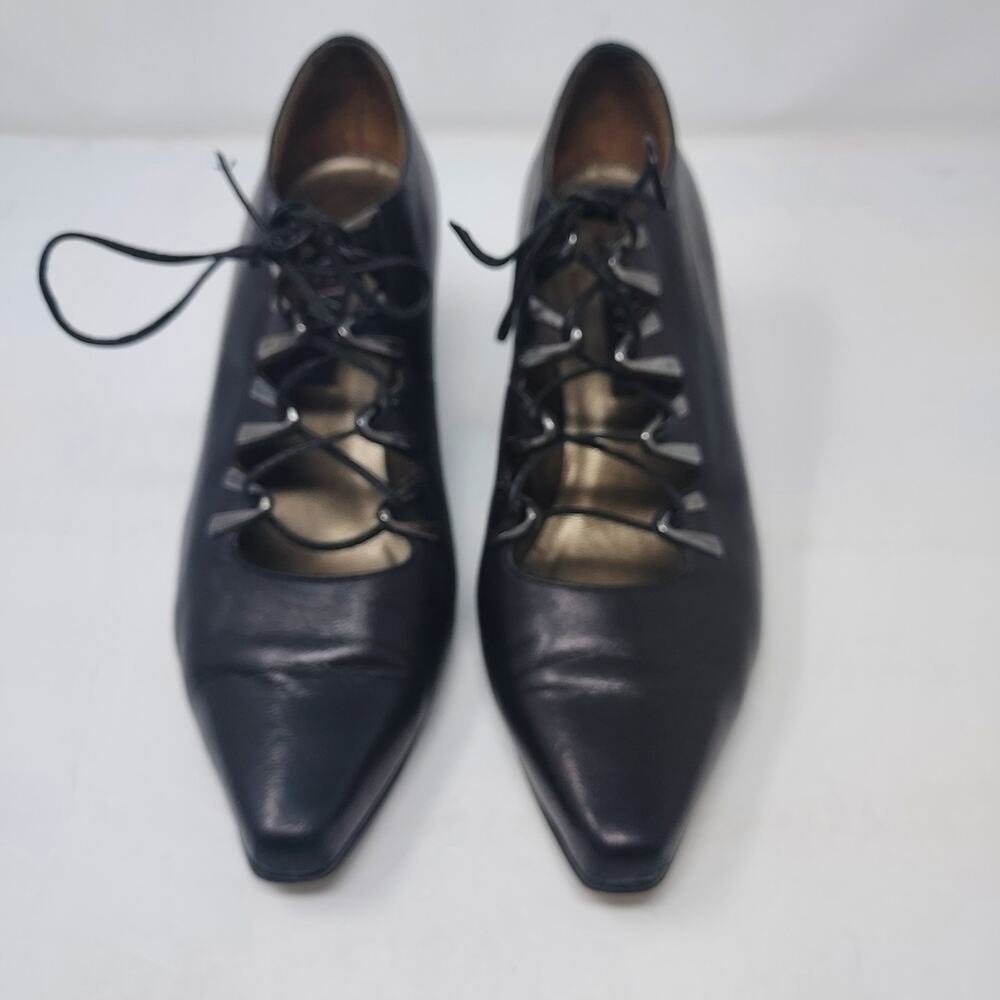 Prevata Black Leather Pointed Toe Kitten Heel Lace Up Shoes Size 7 - Picture 2 of 11